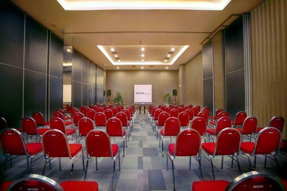 Aston Jember Hotel & Conference Center Bagian luar foto