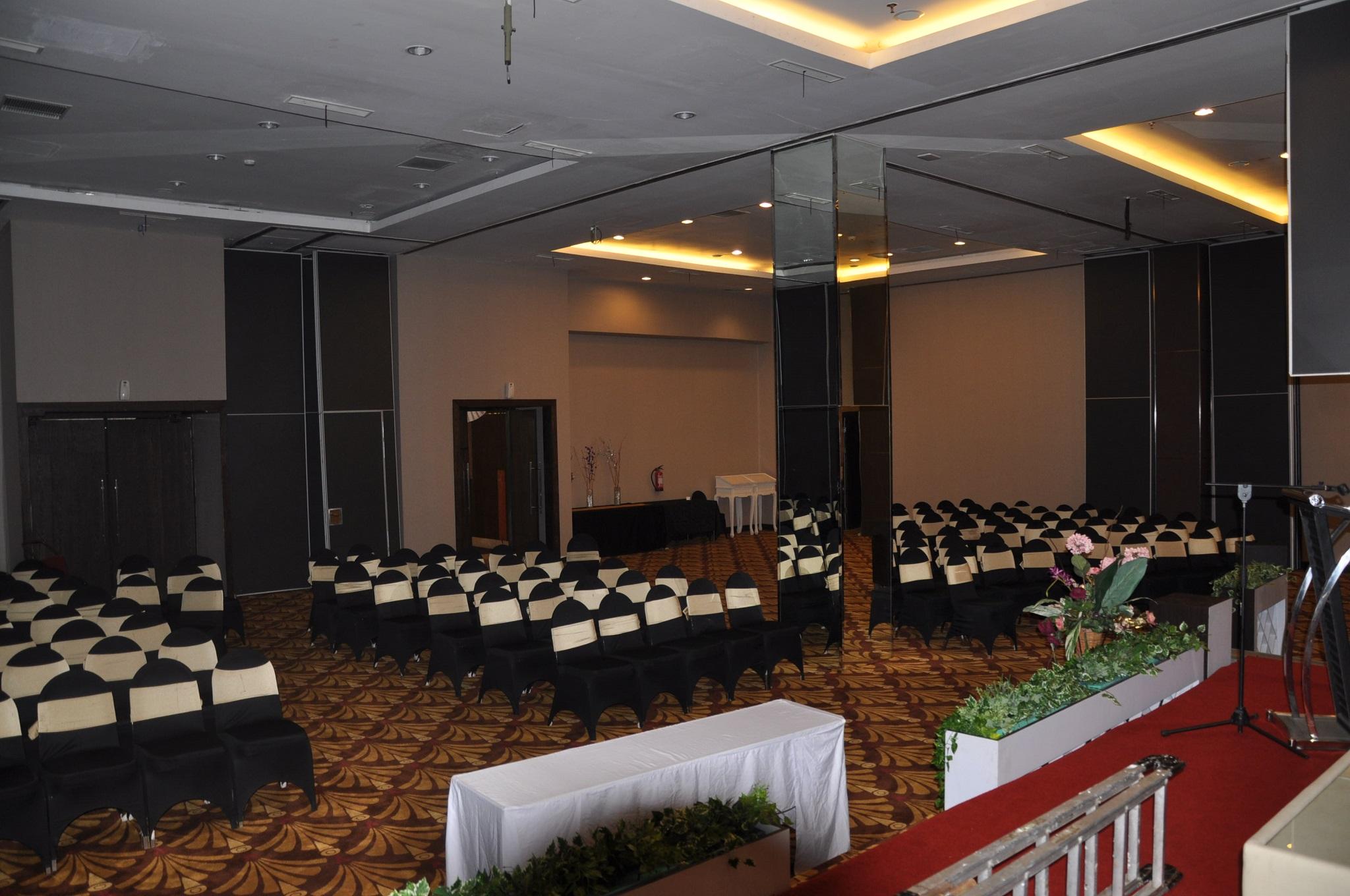 Aston Jember Hotel & Conference Center Bagian luar foto